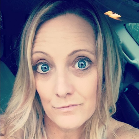 Meet your Posher, Amanda - Picture 1 of 1